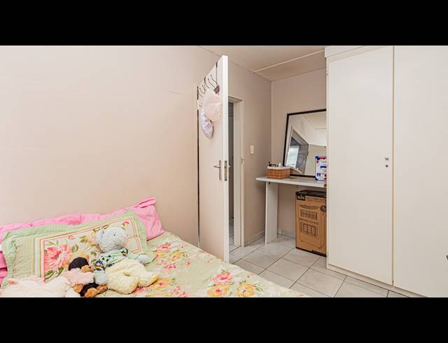 2 BEDROOM APARTMENT TO LET IN WELTEVREDEN PARK